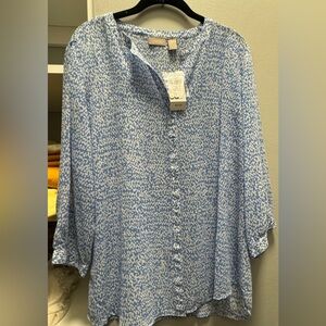 CHICOS BLUE PRINTED BLOUSE NEW WITH TAGS SIZE 2